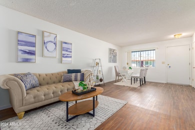 13840 N Newcastle Dr unit 211, Sun City, AZ 85351 - photo 7