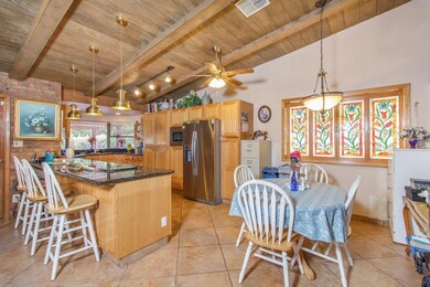 7) KITCHEN