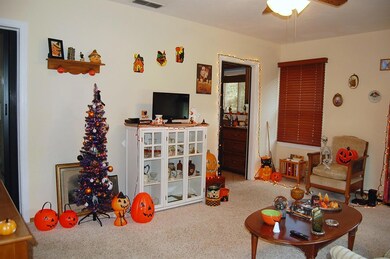 983 -985 SE N St, Grants Pass, OR 97526 - photo 4