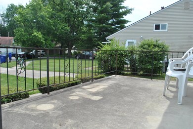 1067 Lockwood Rd, Columbus, OH 43227 - photo 7