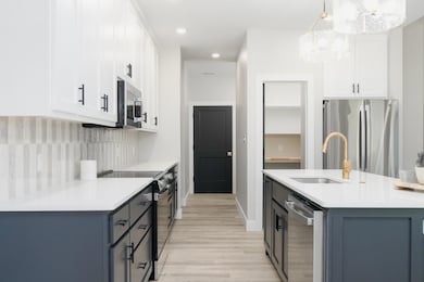 10879 Country Aire Meadows Ct, Holts Summit, MO 65043 - photo 5