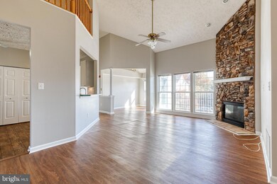 2406 Chestnut Terrace Ct unit 304, Odenton, MD 21113 - photo 3