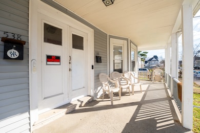 540 Laurel Ave, Bridgeport, CT 06605 - photo 4