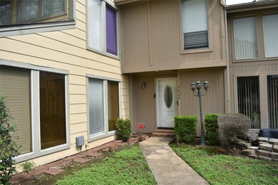7724 Challie Ln unit 7724, Houston, TX 77088 - photo 2
