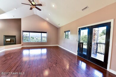 1336 S Gladstone-025