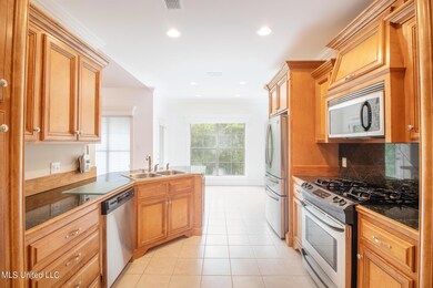 749 Clover Place-96012