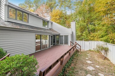 EXPANSIVE DECK