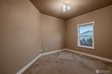 1830 Heritage Dr, Wenatchee, WA 98801 - photo 6