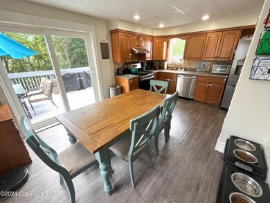 517 South Ave, Jim Thorpe, PA 18229 - photo 3