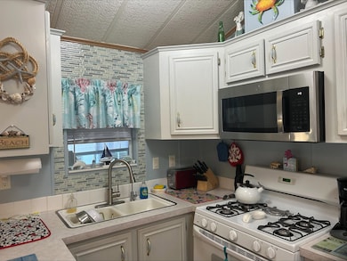 709 U S 9, Cape May, NJ 08204 - photo 3