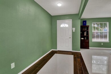 7926 Brook Trail Cir, Houston, TX 77040 - photo 3