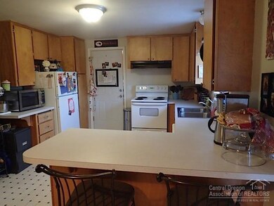 1308 NE Viking Ave, Bend, OR 97701 - photo 4