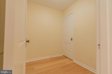 1909 N Rhodes St unit 29, Arlington, VA 22201 - photo 7
