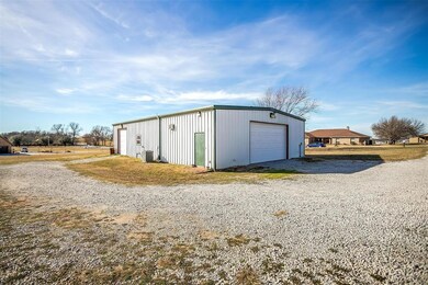 975 Hlavek Rd, Decatur, TX 76234 - photo 3