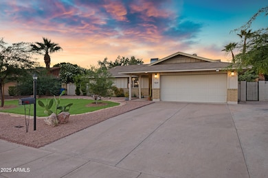 1824 W Seldon Ln, Phoenix, AZ 85021 - photo 2