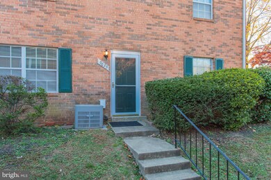 9635 Hagel Cir unit D, Lorton, VA 22079 - photo 3