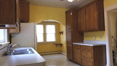 402 C St, La Porte, IN 46350 - photo 5