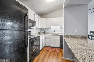 2157 Wainwright Ct unit 2D, Frederick, MD 21702 - photo 5