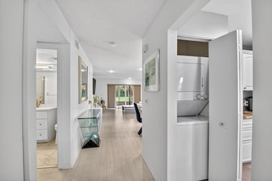 8 Stratford Dr E unit C, Boynton Beach, FL 33436 - photo 4