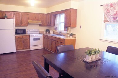 8 Celeste Dr, Rensselaer, NY 12144 - photo 6