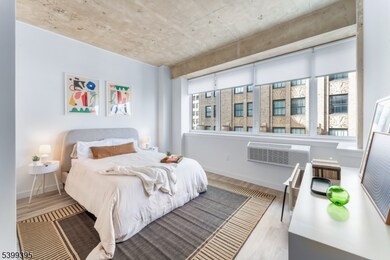 10 Commerce Ct unit 2F, Newark, NJ 07102 - photo 7