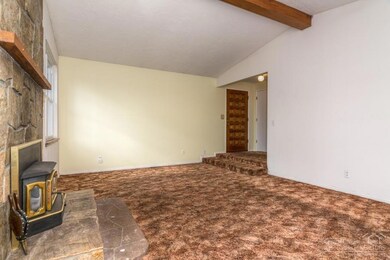 61579 E Lake Dr, Bend, OR 97702 - photo 7