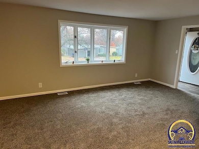 3116 SW Stone Ave, Topeka, KS 66614 - photo 2