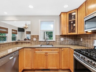 108 Virginia Rd, Waltham, MA 02453 - photo 4