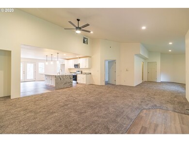 193 Oxbow Lake Ln, Onalaska, WA 98570 - photo 2