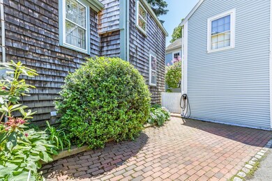 42 Elm St, Marblehead, MA 01945 - photo 3