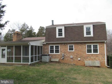 6711 Maxwell Ave, Warrenton, VA 20187 - photo 2