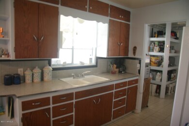 Kitchen cabinets