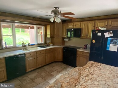 106 Skippack Creek Rd, Souderton, PA 18964 - photo 5