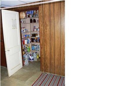 255 Ridgewood Ct, Ionia, MI 48846 - photo 4