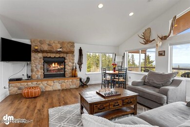 05-Living Room_SOPH5782