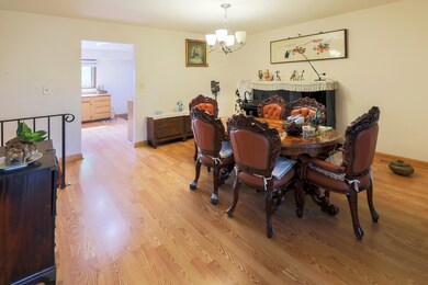 4106 Cove Ln unit A, Glenview, IL 60025 - photo 6