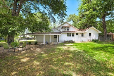 909 NW 9th St, Bentonville, AR 72712 - photo 2