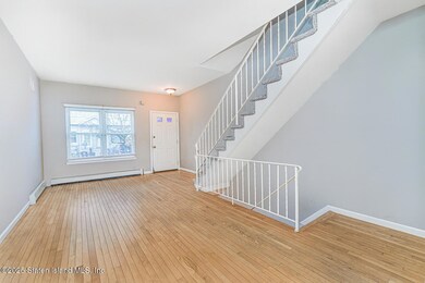 41 Crown Ct, Staten Island, NY 10312 - photo 7