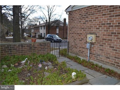 206 Bernard Ct, Chesterbrook, PA 19087 - photo 2