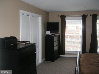 3527 Carriage Walk Ln, Laurel, MD 20724 - photo 2