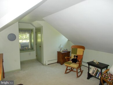 880 Pebble Hill Rd, Doylestown, PA 18901 - photo 4