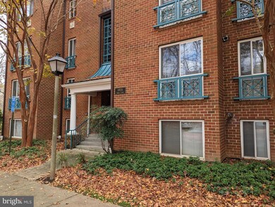 11831 Shire Ct unit 22C, Reston, VA 20191 - photo 2