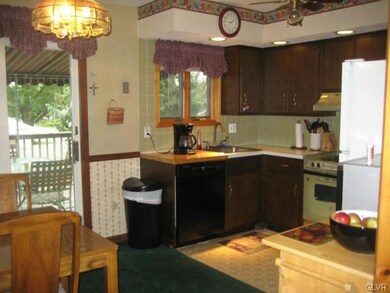 2504 Shaler St, Allentown, PA 18103 - photo 2