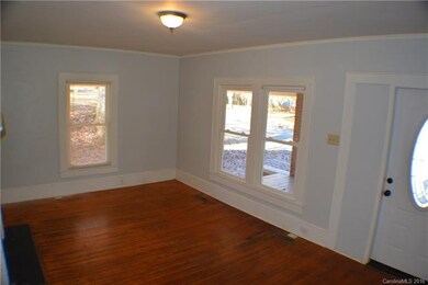 125 W Bell St, Statesville, NC 28677 - photo 4