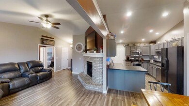 921 Wheatfield Ln, Churubusco, IN 46723 - photo 6