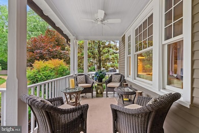 509 Lloyds Ln, Alexandria, VA 22302 - photo 6