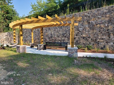 3737 Glenmoor Reserve Ln, Chevy Chase, MD 20815 - photo 4