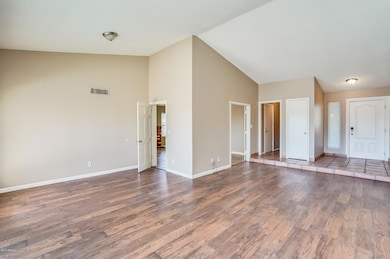 1613 N Bullmoose Dr, Chandler, AZ 85224 - photo 2