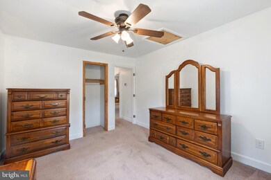 215 W 4th Ave, Ranson, WV 25438 - photo 6