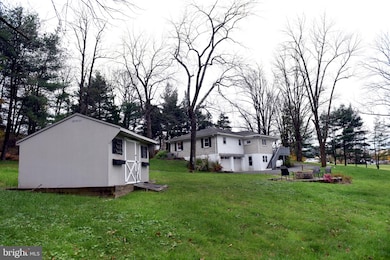 949 Pennsylvania Ave, Pottstown, PA 19464 - photo 4